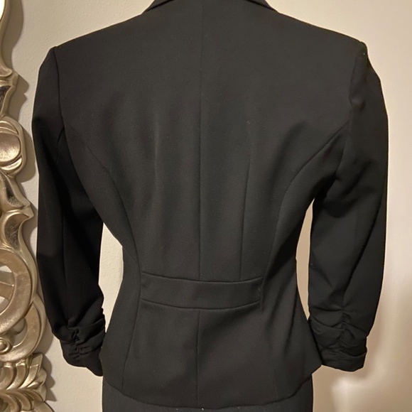 Black Express Blazer - Picture 3 of 6